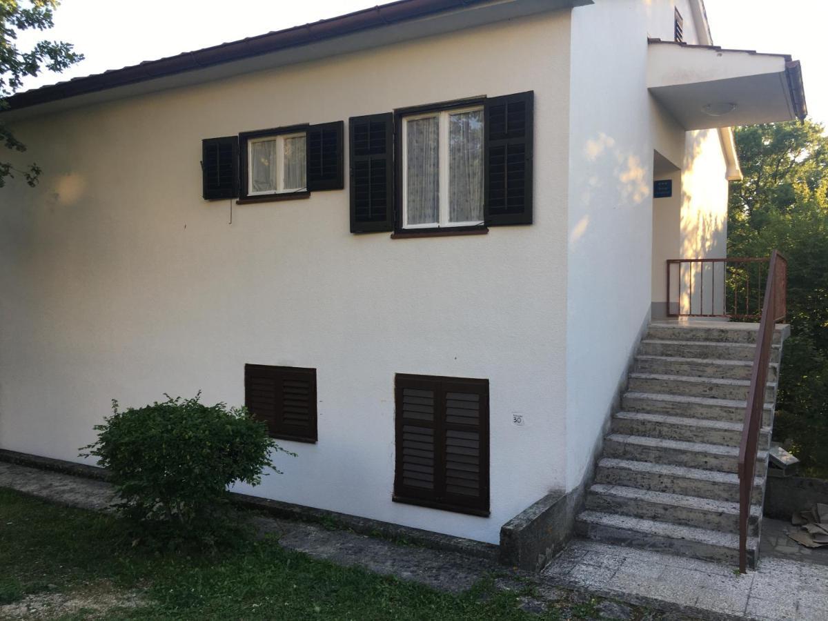 Apartman Kora Njivice Buitenkant foto