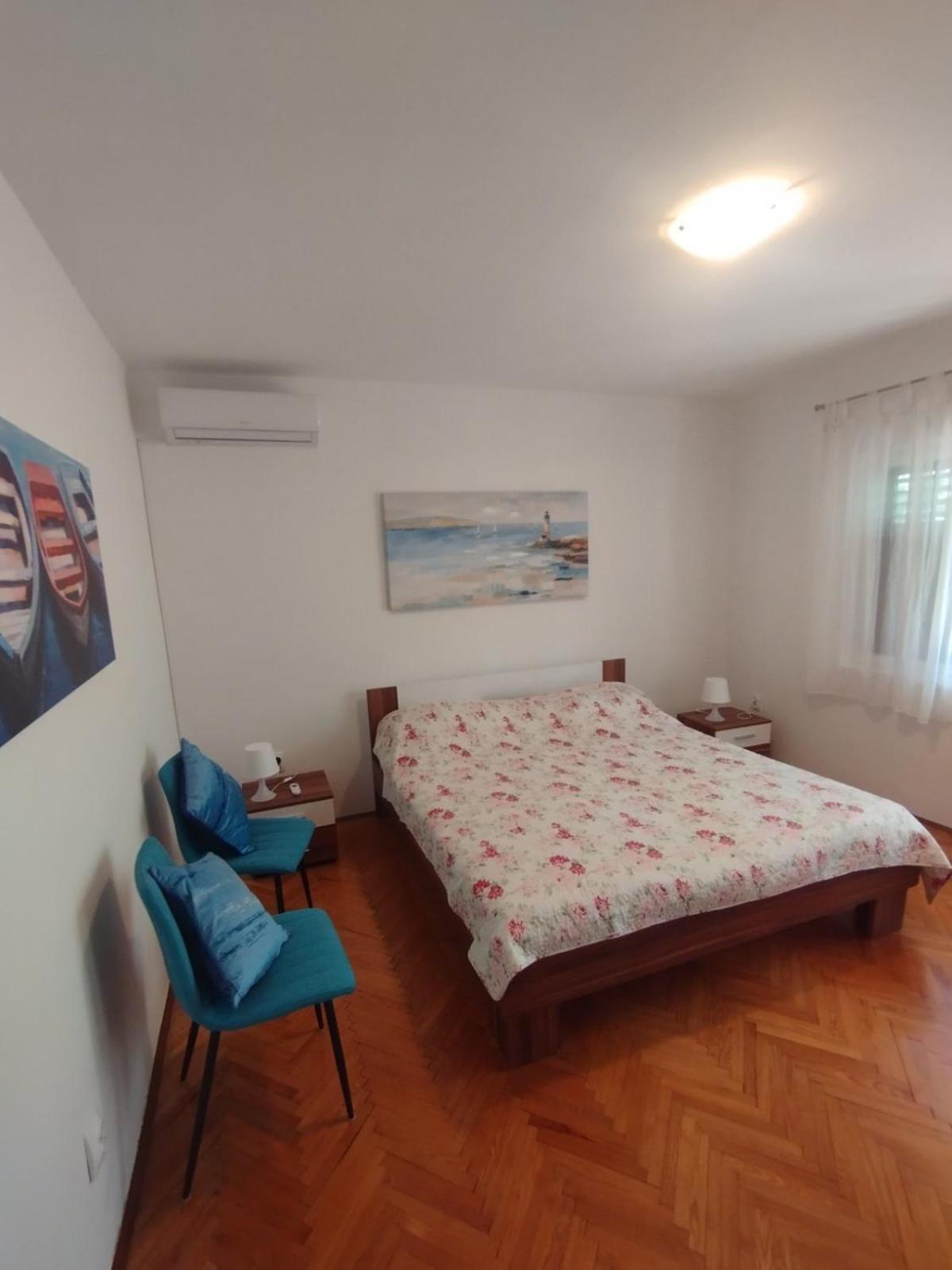 Apartman Kora Njivice Buitenkant foto
